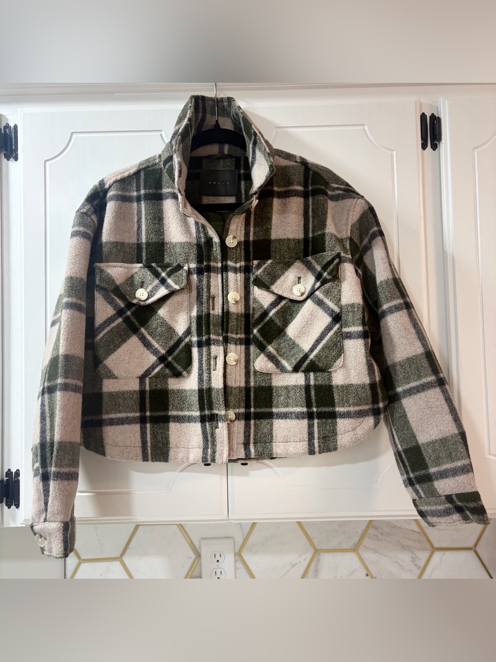 BLANKNYC All The Best Plaid Cropped Shacket Olive Hunter Green Cream Medium M